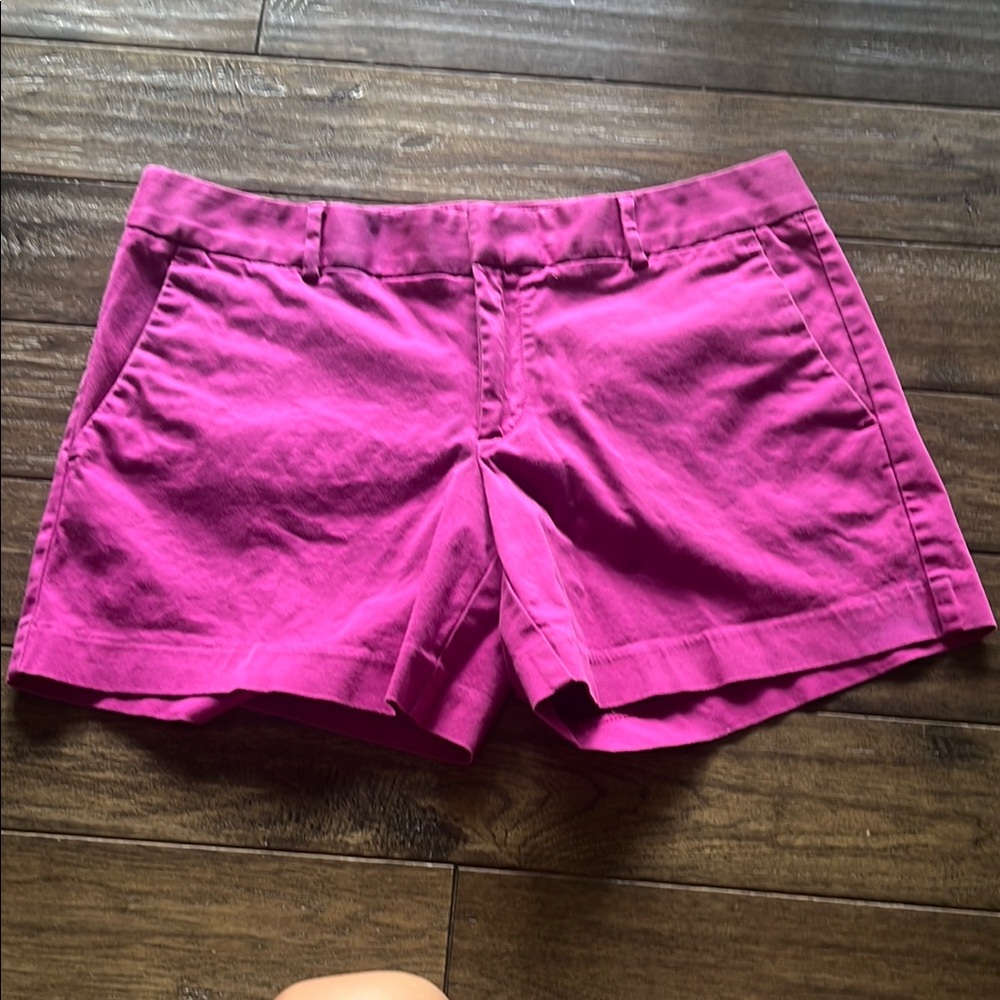 *Flawed* Banana Republic Shorts